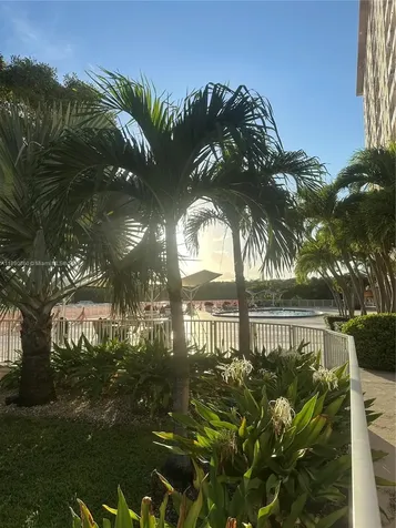 400 Kings Point Drive Sunny Isles Beach FL 33160