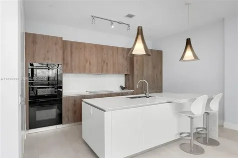 650 NE 32nd Street Miami FL 33137