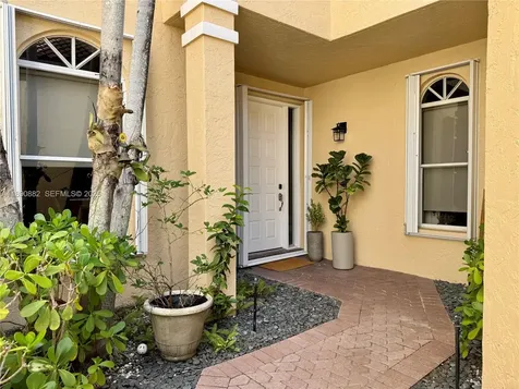 3441 NE 210th Terrace Aventura FL 33180