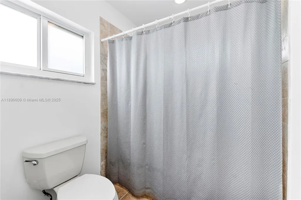 5667 N Cameo Drive N Boca Raton FL 33433