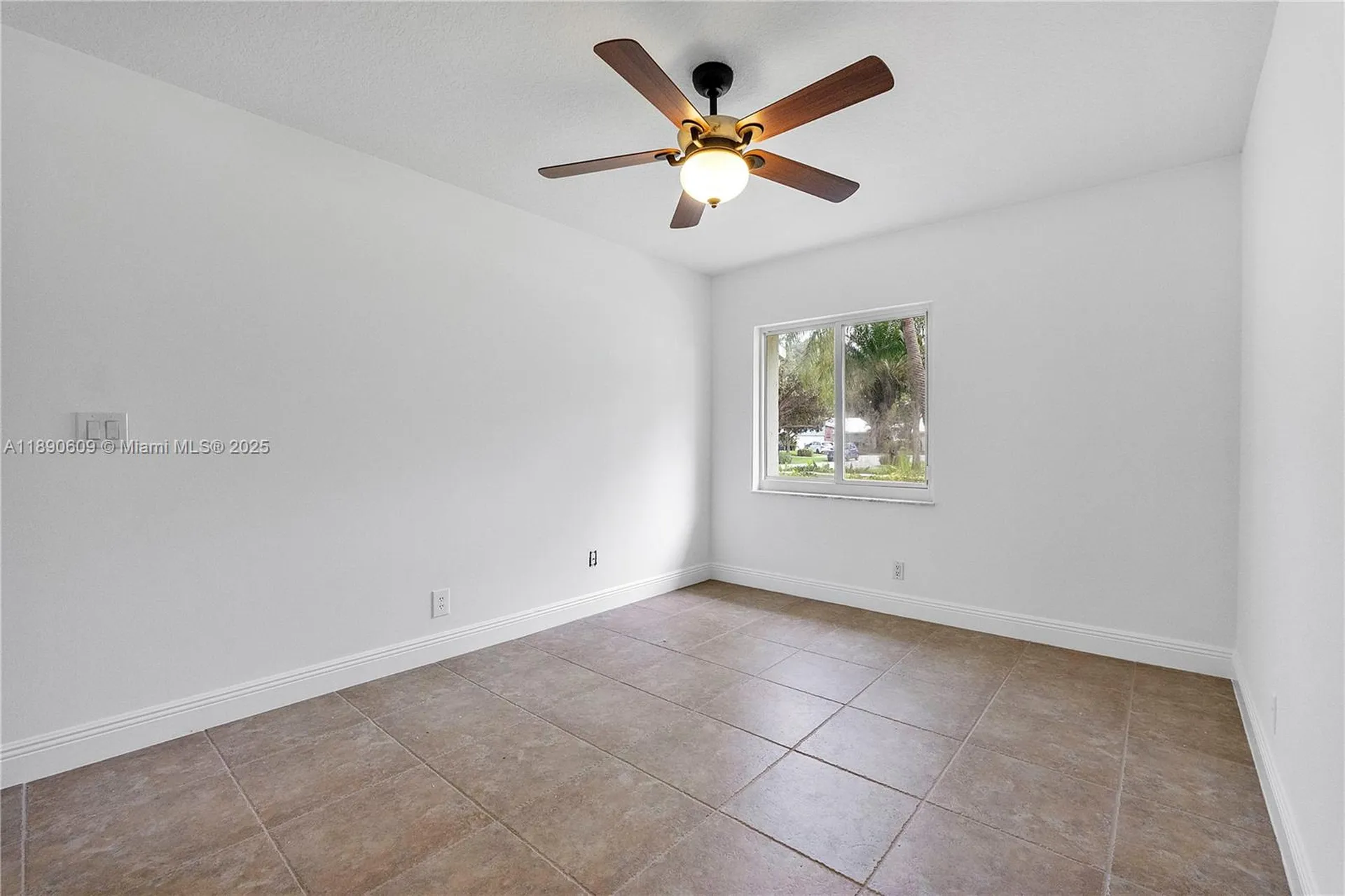 5667 N Cameo Drive N Boca Raton FL 33433