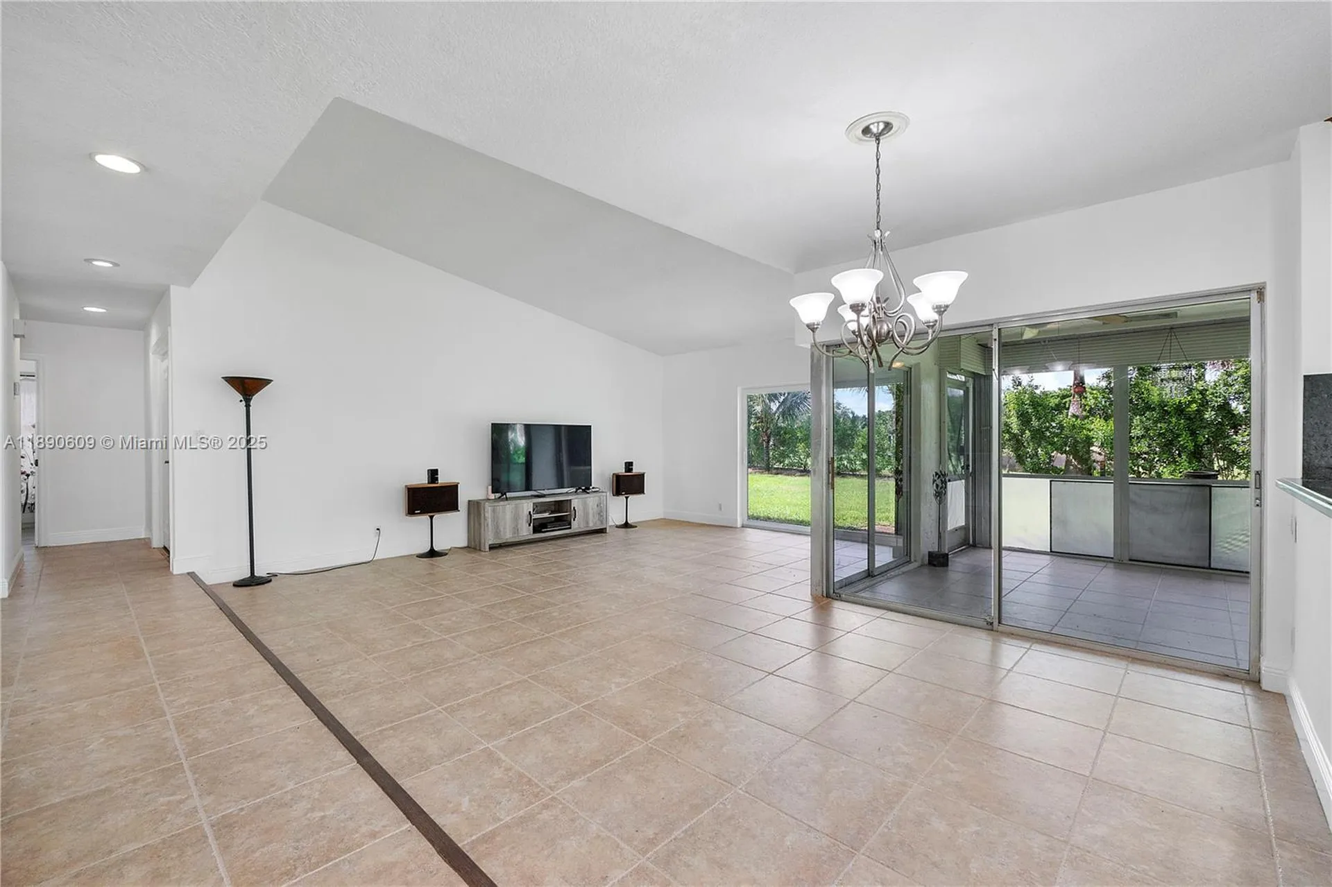 5667 N Cameo Drive N Boca Raton FL 33433