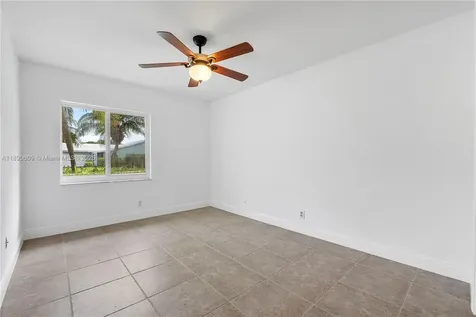5667 N Cameo Drive N Boca Raton FL 33433