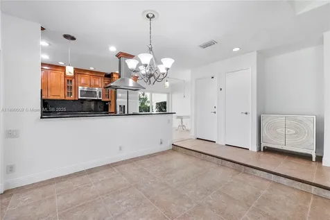 5667 N Cameo Drive N Boca Raton FL 33433