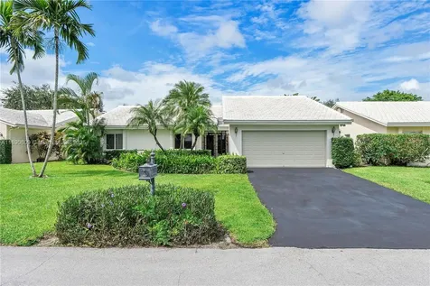 5667 N Cameo Drive N Boca Raton FL 33433