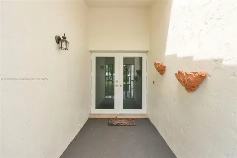 5667 N Cameo Drive N Boca Raton FL 33433