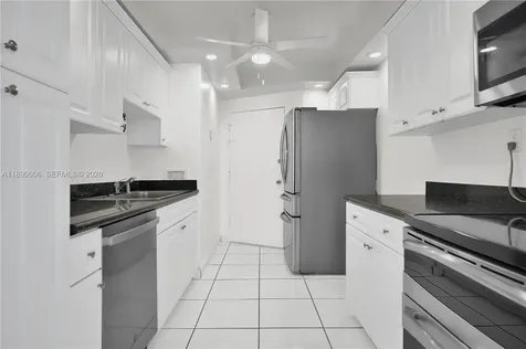 5401 Collins Avenue Miami Beach FL 33140