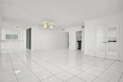 5401 Collins Avenue Miami Beach FL 33140