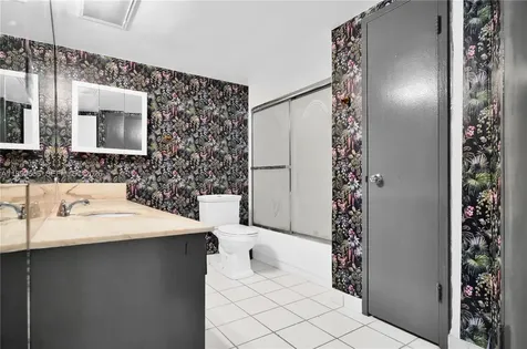 5401 Collins Avenue Miami Beach FL 33140