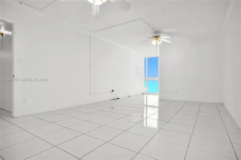 5401 Collins Avenue Miami Beach FL 33140