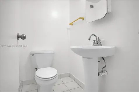 5401 Collins Avenue Miami Beach FL 33140