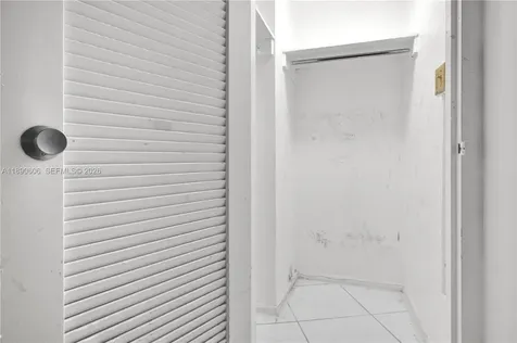 5401 Collins Avenue Miami Beach FL 33140