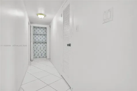 5401 Collins Avenue Miami Beach FL 33140