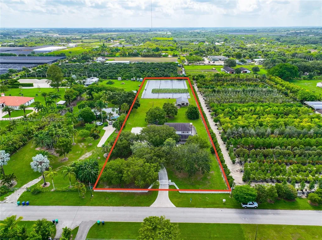 24545 SW 192nd Avenue Homestead FL 33031