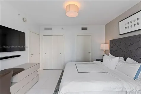 200 Biscayne Boulevard Way Miami FL 33131