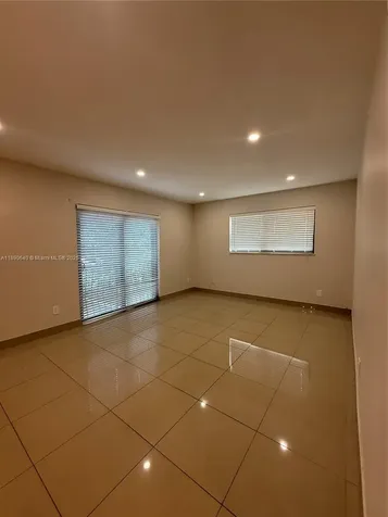100 SE 5th Avenue Hallandale Beach FL 33009