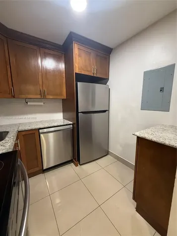 100 SE 5th Avenue Hallandale Beach FL 33009