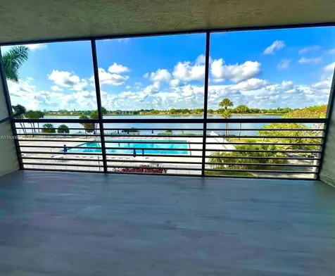 20840 San Simeon Way Miami FL 33179