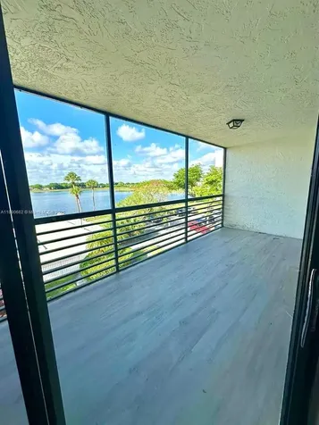 20840 San Simeon Way Miami FL 33179