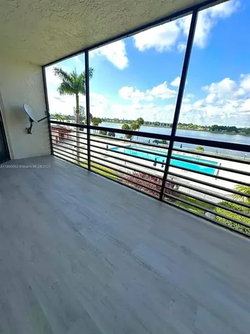 20840 San Simeon Way Miami FL 33179