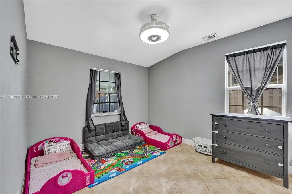 2624 Nassau Lane Fort Lauderdale FL 33312