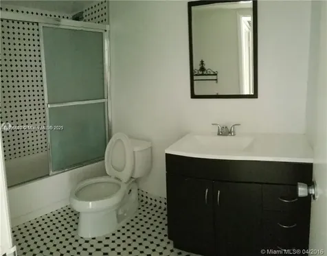 5555 Collins Avenue Miami Beach FL 33140