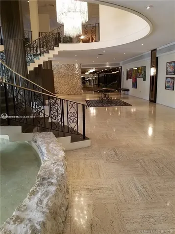 5555 Collins Avenue Miami Beach FL 33140