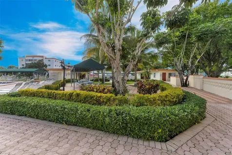 3990 NW 42nd Avenue Lauderdale Lakes FL 33319