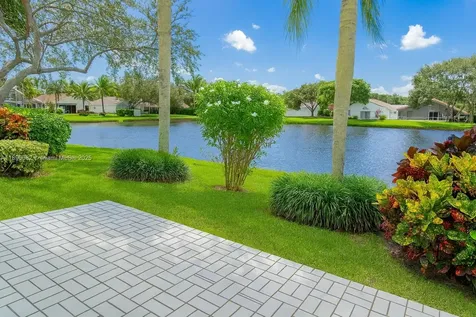 9755 Harbour Lake Circle Boynton Beach FL 33437