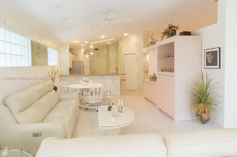 9755 Harbour Lake Circle Boynton Beach FL 33437