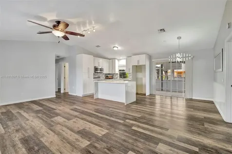 509 SW Hamburg Terrace Port St. Lucie FL 34984