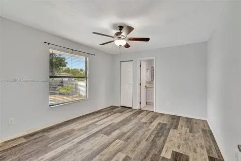 509 SW Hamburg Terrace Port St. Lucie FL 34984