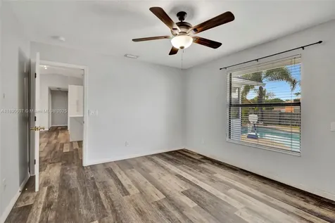 509 SW Hamburg Terrace Port St. Lucie FL 34984