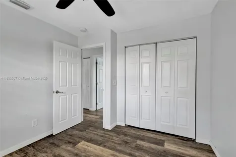 509 SW Hamburg Terrace Port St. Lucie FL 34984