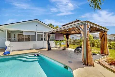 509 SW Hamburg Terrace Port St. Lucie FL 34984