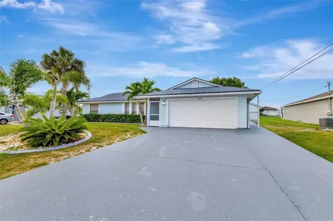 509 SW Hamburg Terrace Port St. Lucie FL 34984