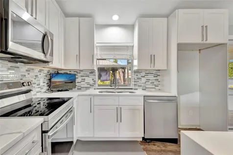 509 SW Hamburg Terrace Port St. Lucie FL 34984