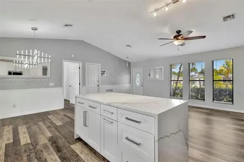 509 SW Hamburg Terrace Port St. Lucie FL 34984