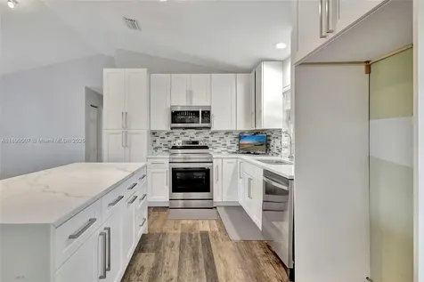 509 SW Hamburg Terrace Port St. Lucie FL 34984