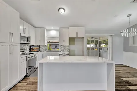 509 SW Hamburg Terrace Port St. Lucie FL 34984