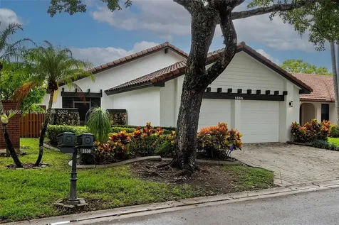 2330 Dover Weston FL 33326