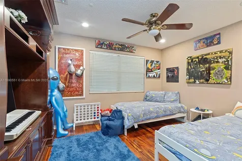2330 Dover Weston FL 33326