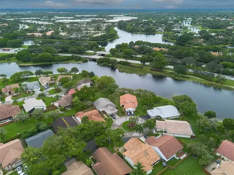 2330 Dover Weston FL 33326