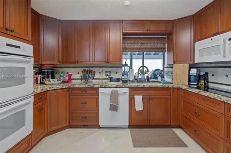 2330 Dover Weston FL 33326