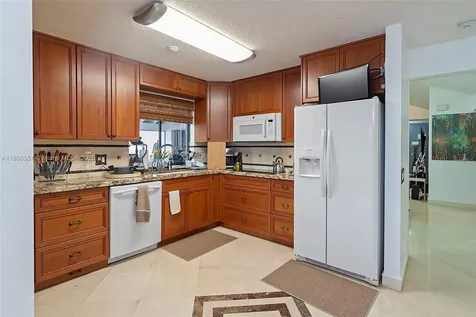2330 Dover Weston FL 33326