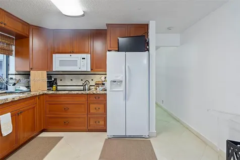 2330 Dover Weston FL 33326