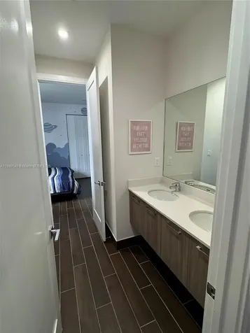 8283 NW 47th Lane Doral FL 33166