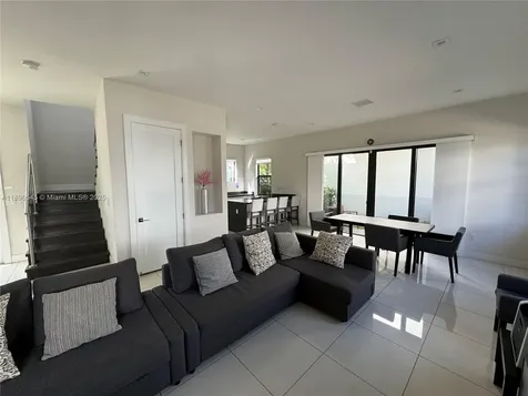 8283 NW 47th Lane Doral FL 33166