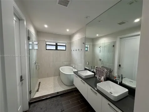 8283 NW 47th Lane Doral FL 33166