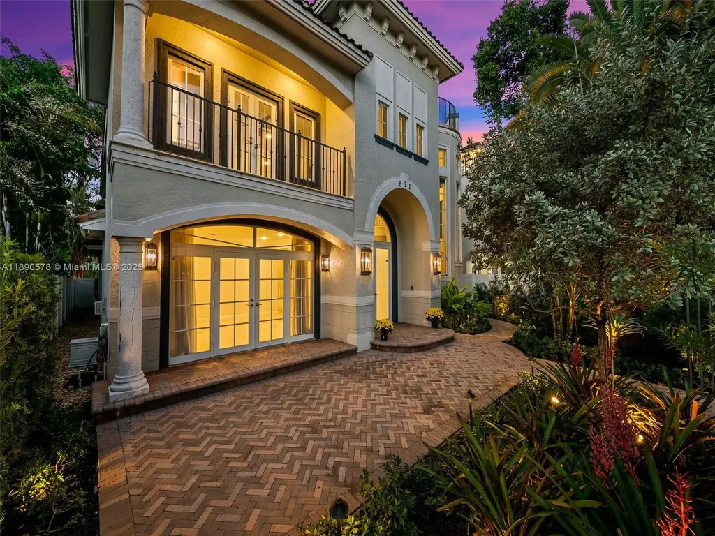 821 SE 2nd Court Fort Lauderdale FL 33301